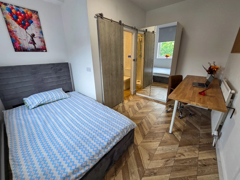 Sherwin Grove, 5-Bed Ensuite Student Home NG7 2EZ - Thumbnail 19